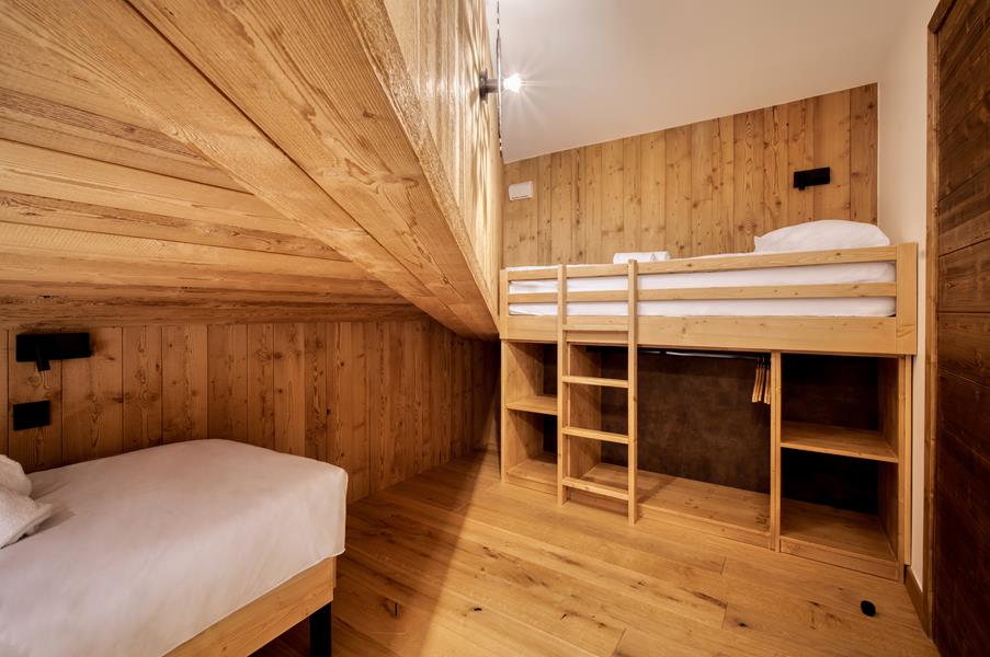 2 single beds (90×200), one of which is a loft bed