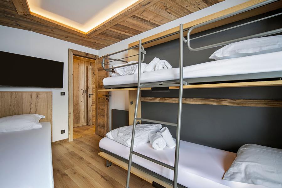 1 bunk bed (80×190) + 1 single bed 