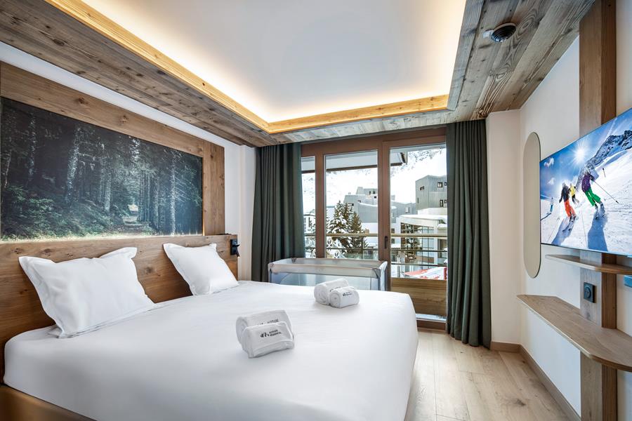 2 single beds (90×200) with TV 