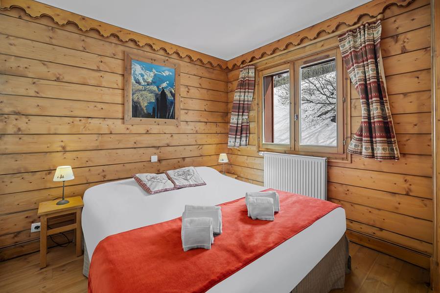 1 double bed (160 × 200)
