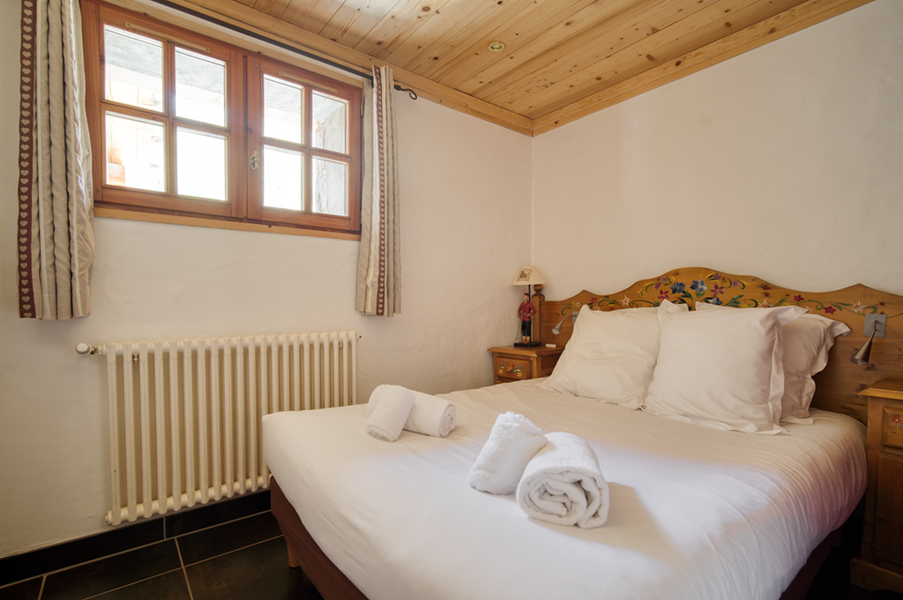 1 double bed (160×200)