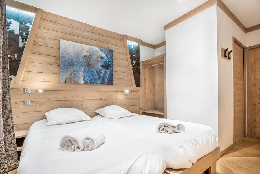 2 single beds (90×200)