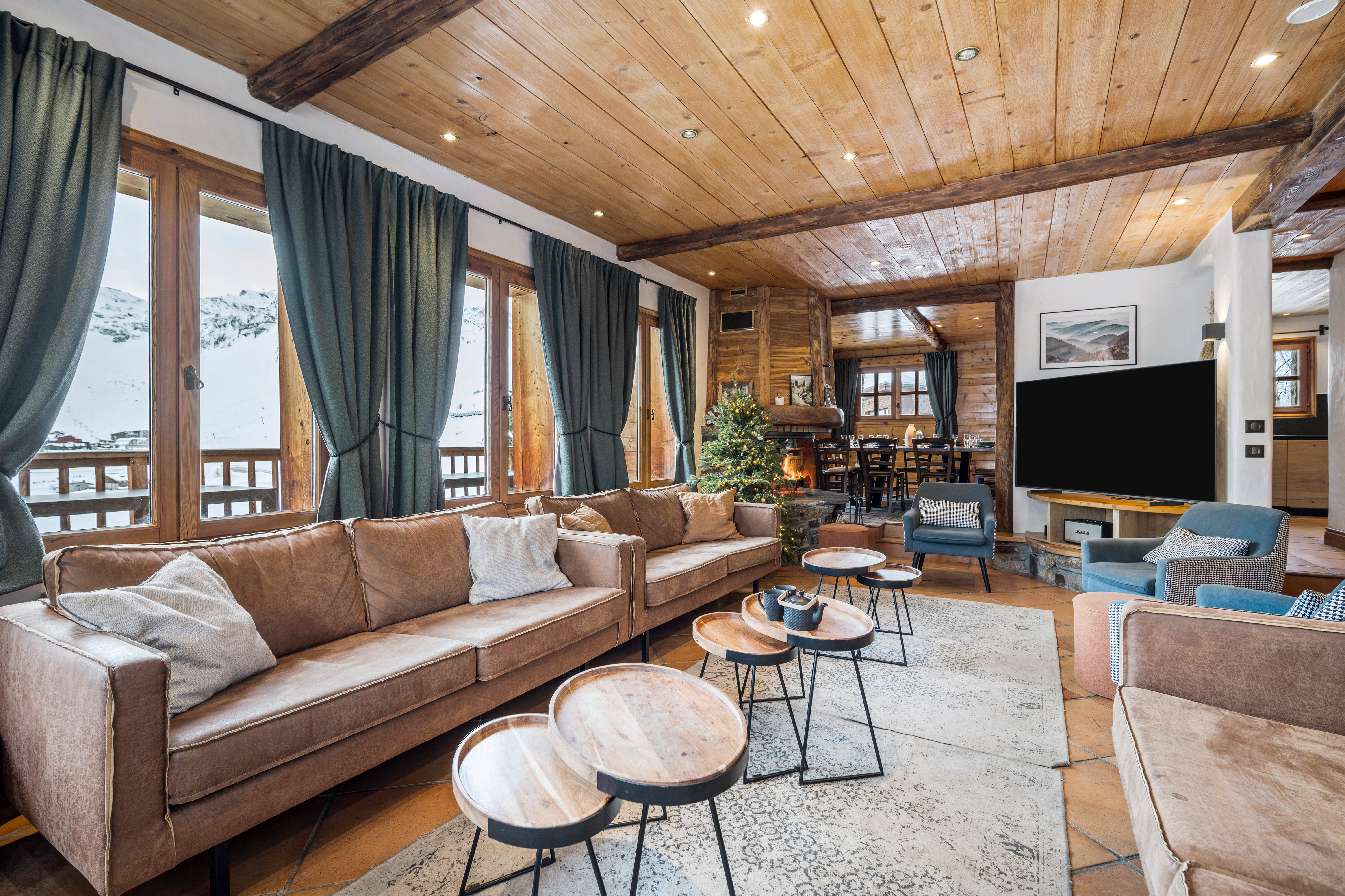 Chalet 16 people at Le Lac, Tignes