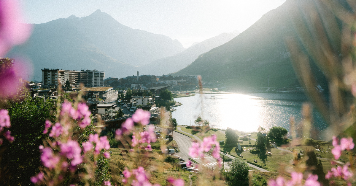 Yoga Retreat in Tignes by Altitude Résidences: your wellness weekend in the heart of the Alps