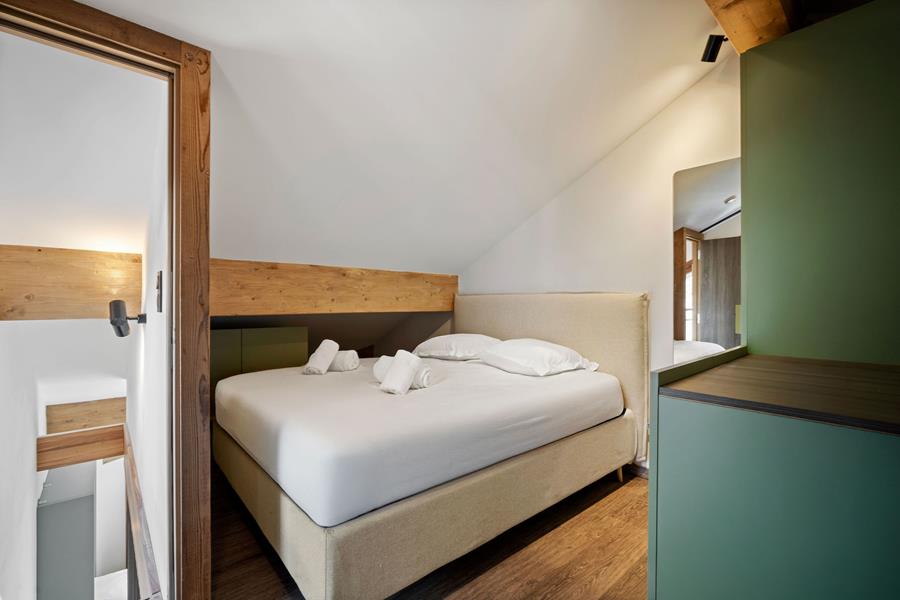 1 lit double (160*200) et salle de douche attenante