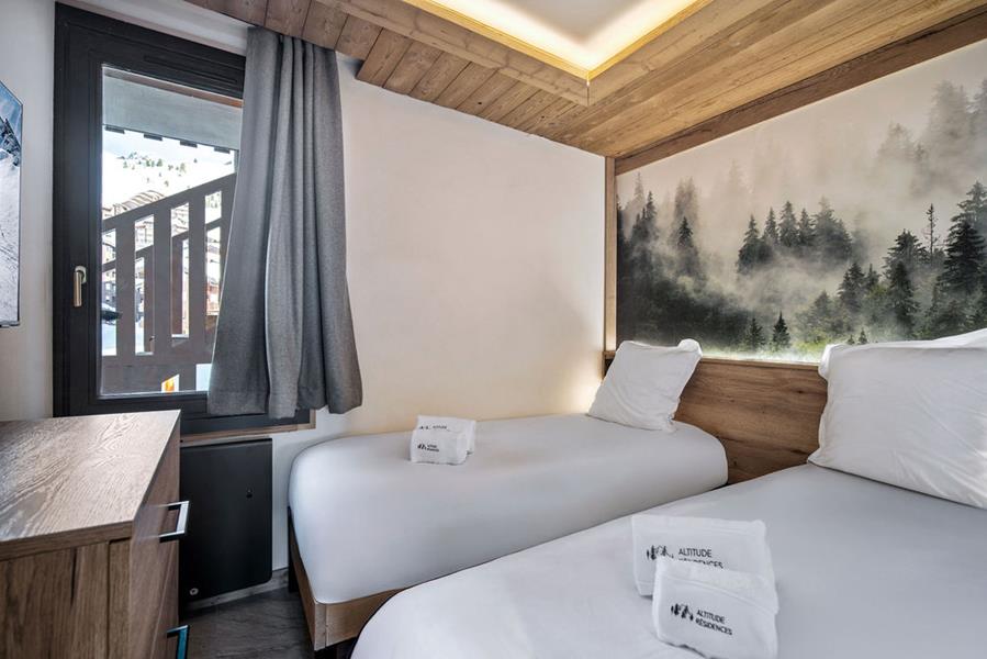 2 single beds (90*200)