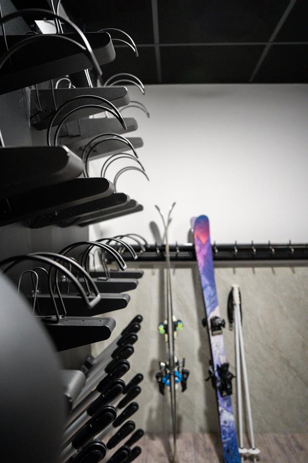 Ski locker